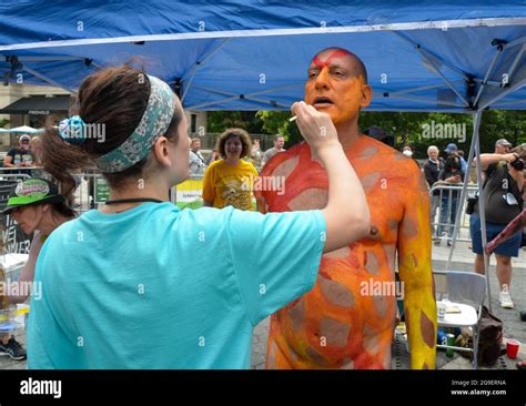 nyc bodypainting|Pacific Press